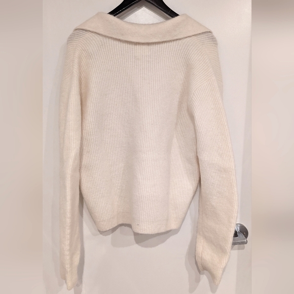 H&M Buttoned Wool Alpaca Blend Sweater - Picture 2 of 3